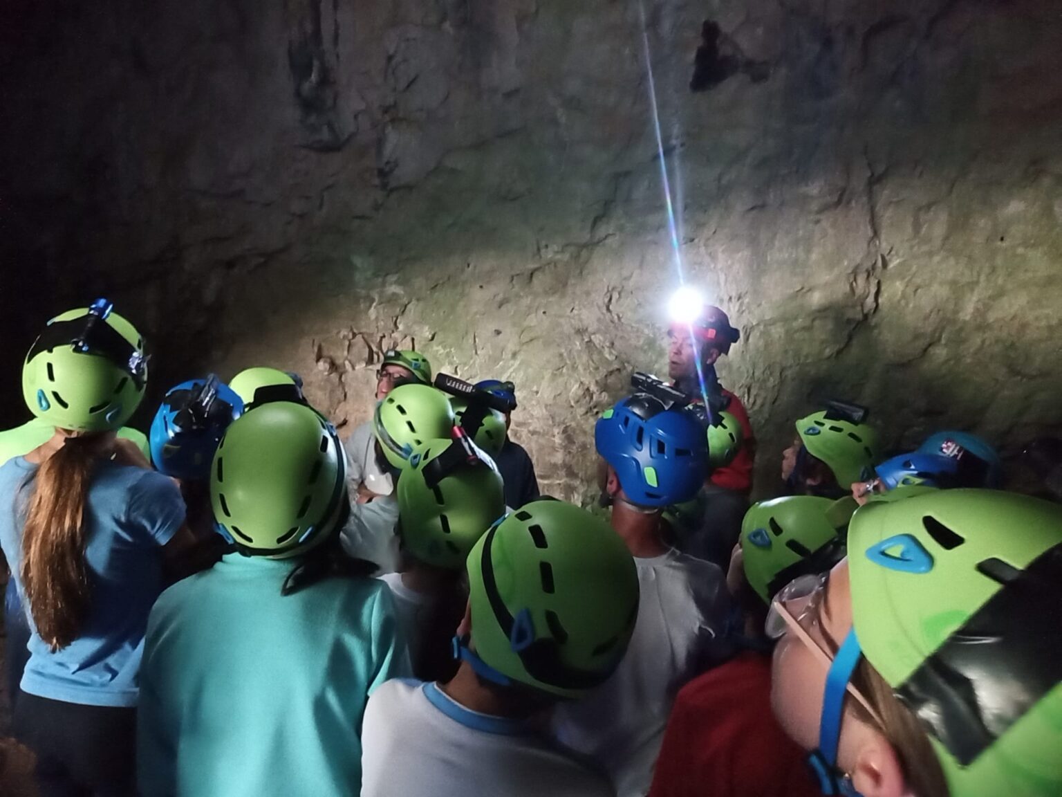 Freedonel Caving Aragón | Starting from €130 | Freedome