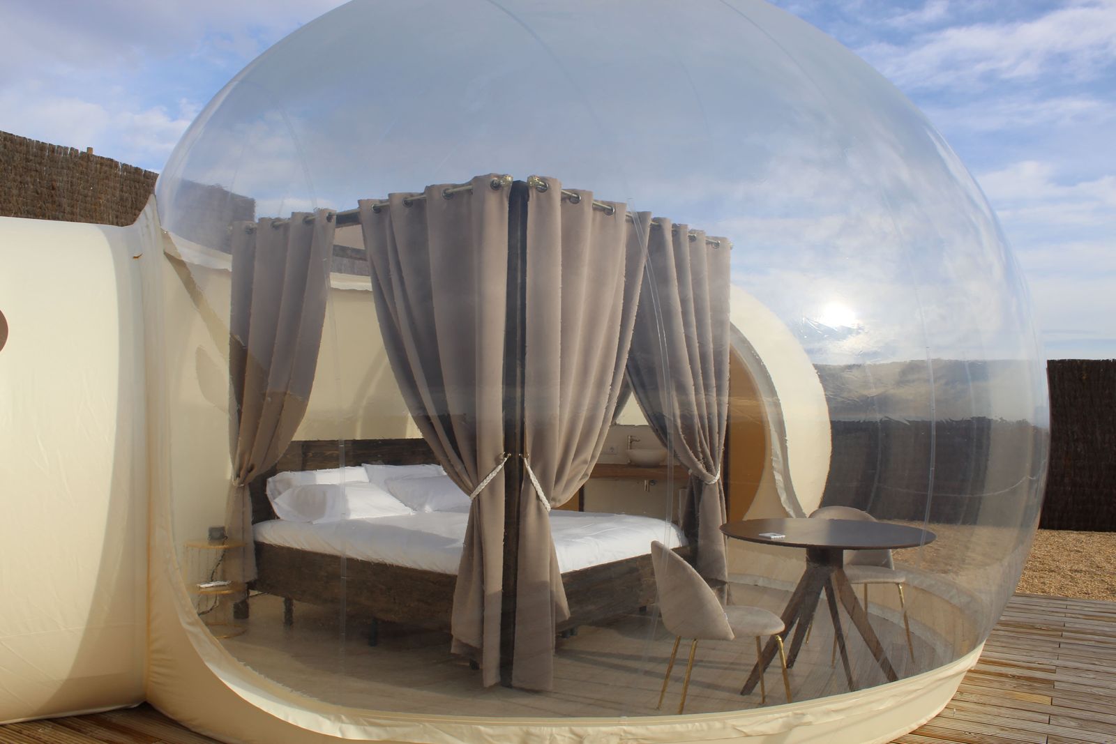 Experiencia de relax en cabana de lujo al aire libre, idea de regalo para el Dia del Padre